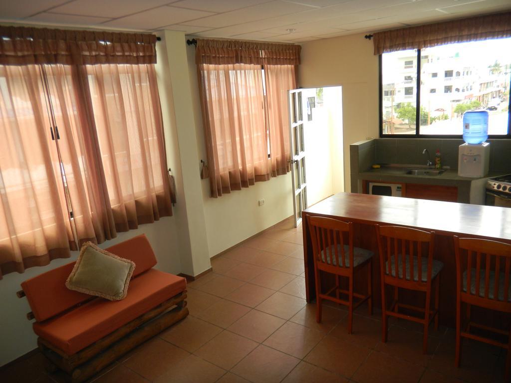 Hostal Baltra Puerto Ayora  Værelse billede