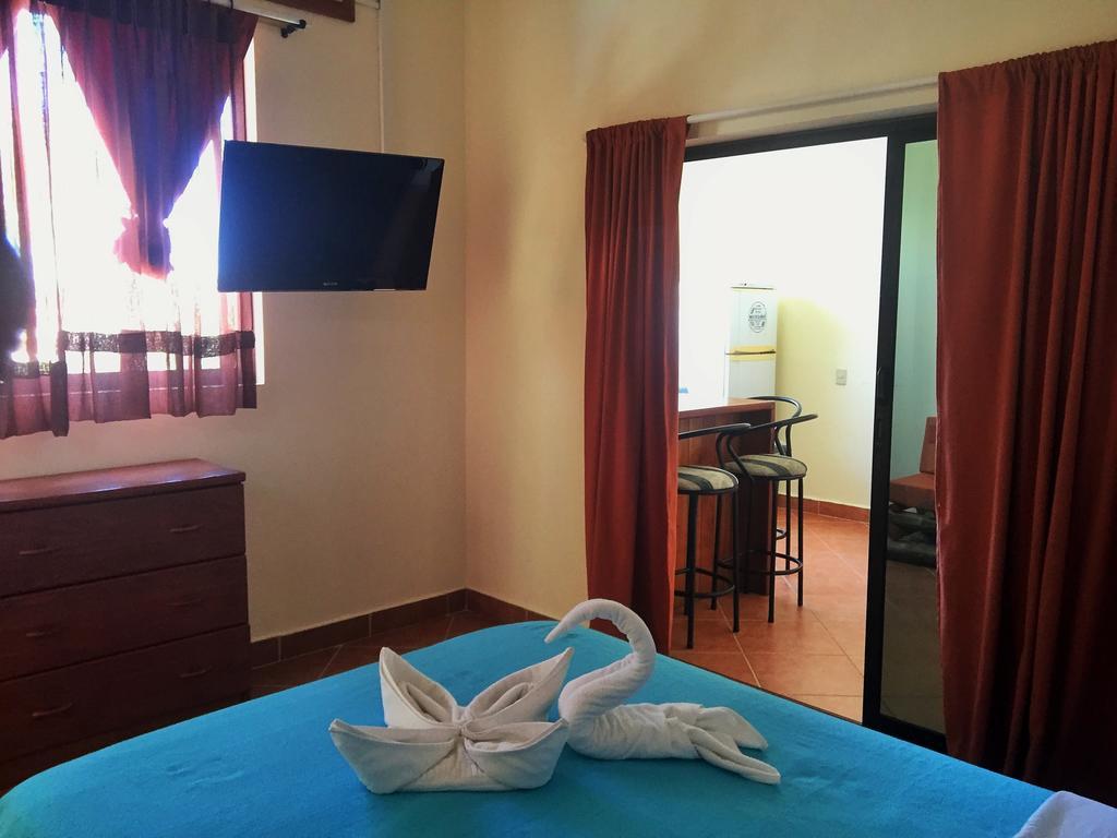 Hostal Baltra Puerto Ayora  Eksteriør billede